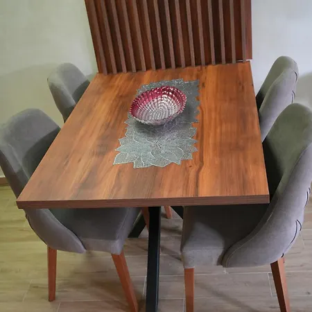 Hill Susic 아파트 *